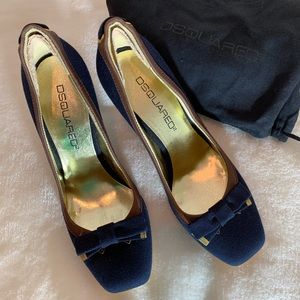 NWOT, DSquared, navy fabric pump